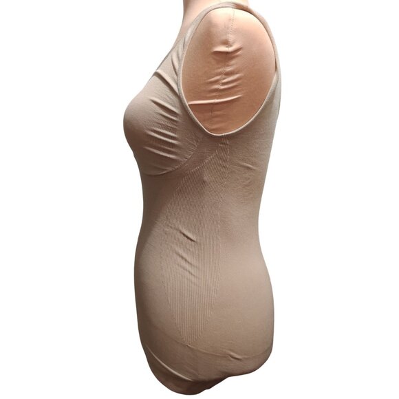 Shapewear 2X Womens Plus Size Tank Top Beige Seamless Compression Tummy Control - Picture 6 of 9